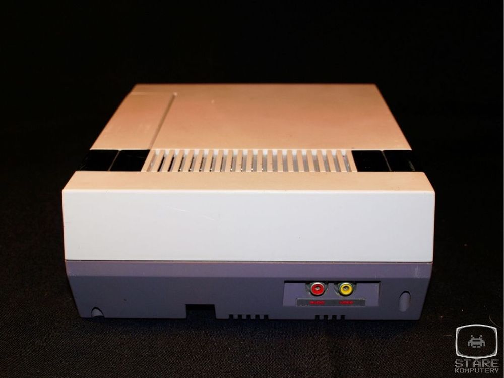 Nintendo Entertainment System (NES)