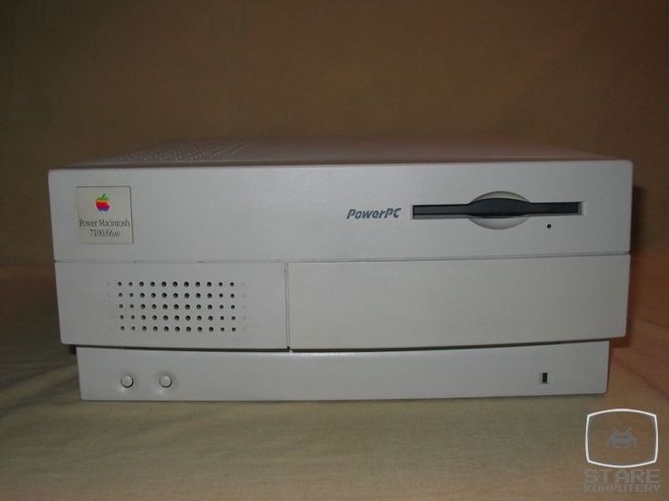Power Macintosh 7100/66AV